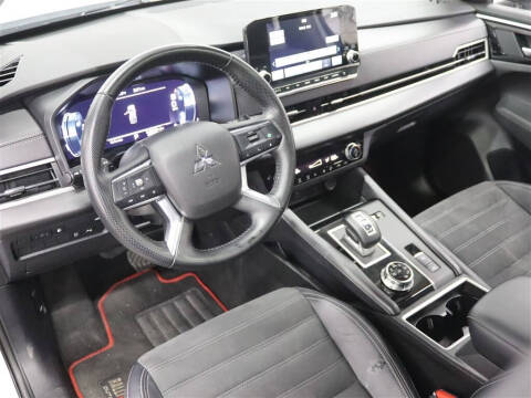 2024 Mitsubishi Outlander PHEV SE