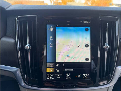 2020 Volvo V90 Cross Country T6