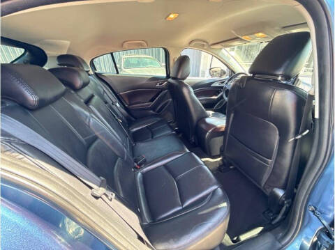 2017 Mazda MAZDA3 Touring