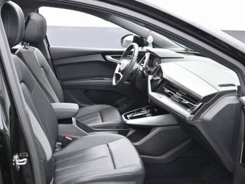 2024 Audi Q4 e-tron quattro Premium 50