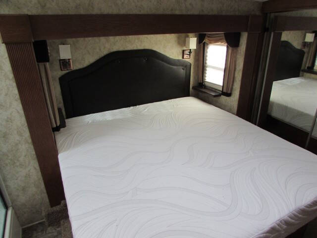 2012 Keystone RV MONTANA 31