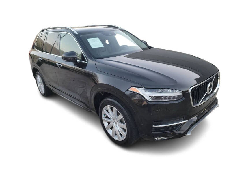 2016 Volvo XC90 T6 Momentum