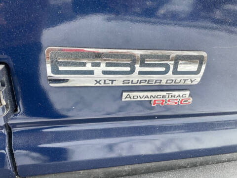 2011 Ford E-Series E-350 SD XLT