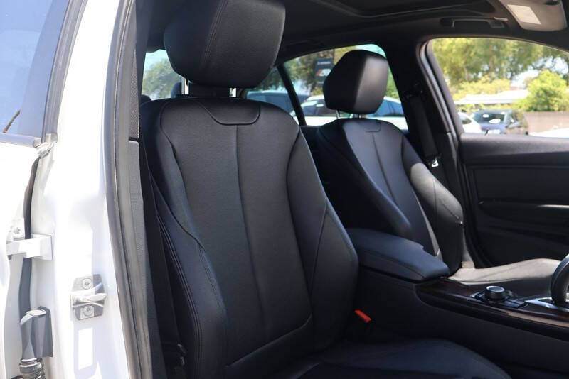 2016 BMW 3 Series 320i