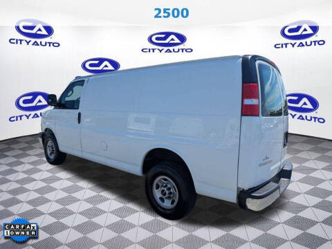 2023 GMC Savana 2500