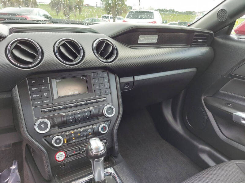 2017 Ford Mustang V6