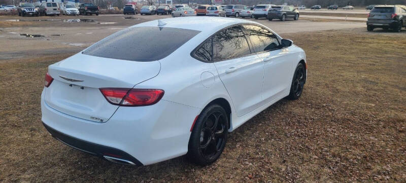2016 Chrysler 200 S