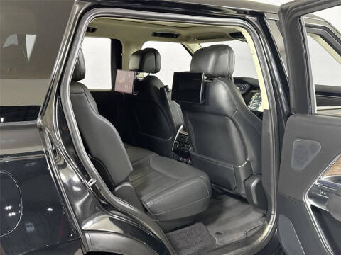 2023 Land Rover Range Rover P530 SE LWB