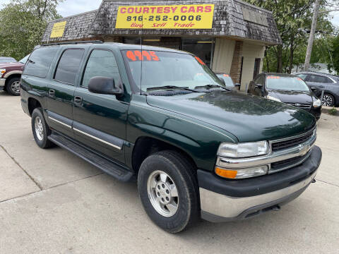 2003 Chevrolet Suburban for sale at Courtesy Cars in Independence MO