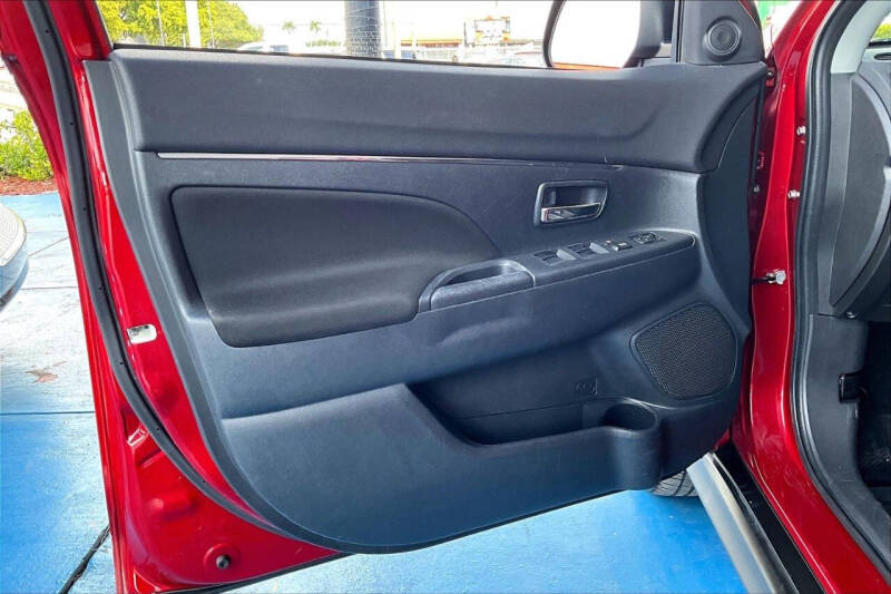 2022 Mitsubishi Outlander SE