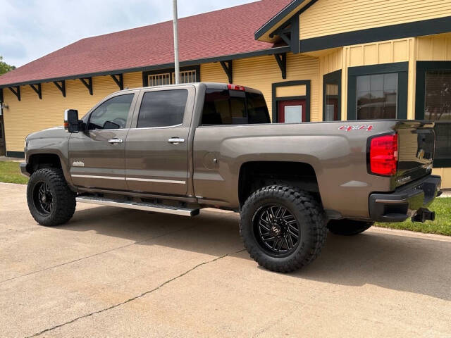 2015 Chevrolet Silverado 2500HD for sale at BANKERS AUTOS in Denton, TX