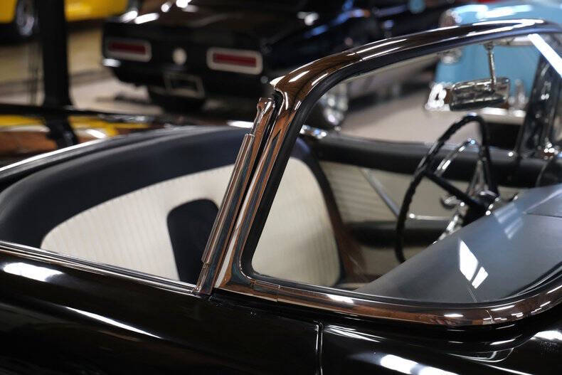 1956 Ford Thunderbird