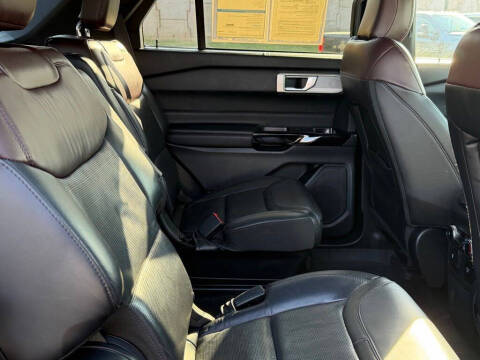 2023 Ford Explorer Platinum