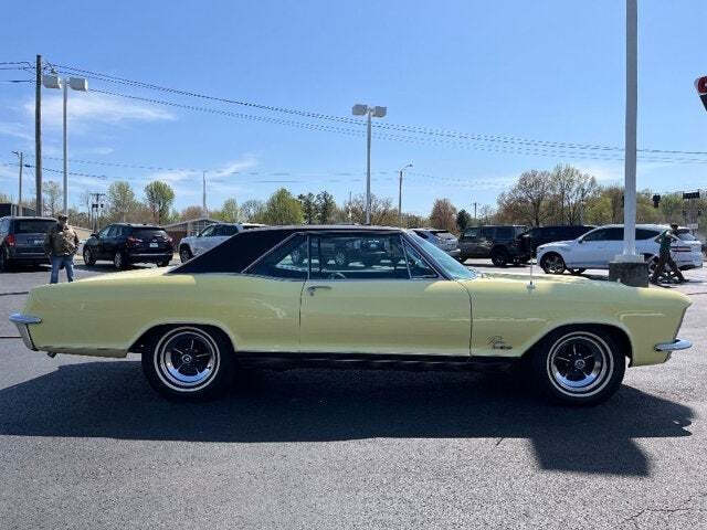 1965 Buick Riviera 30