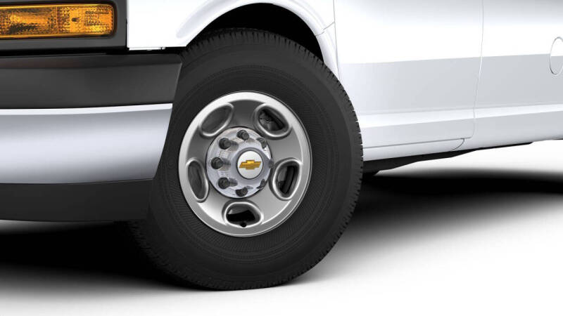 2025 Chevrolet Express 2500