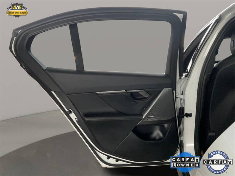 2025 BMW 5 Series 530i