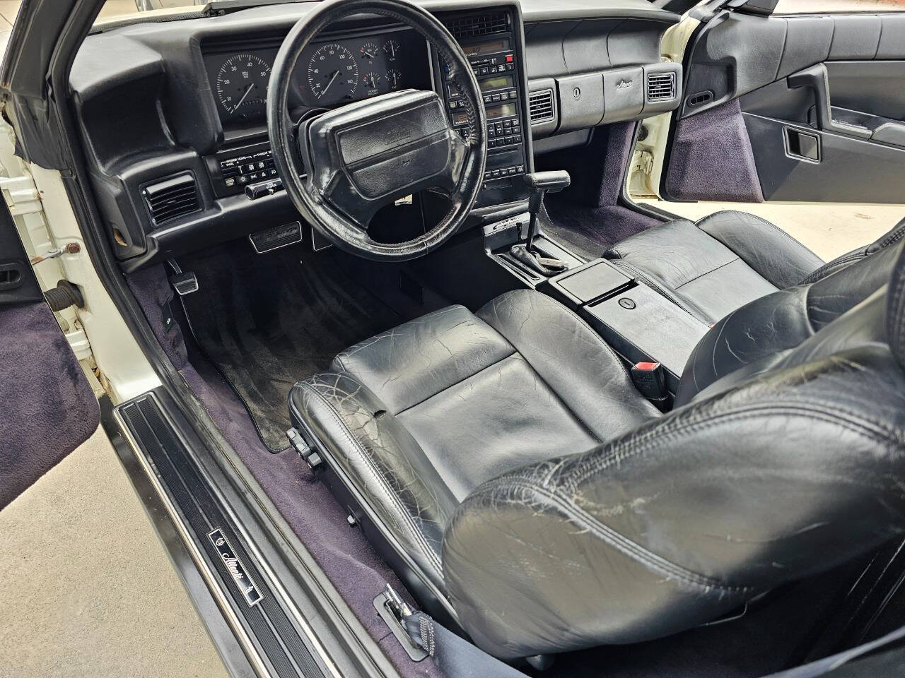 1993 Cadillac Allante 26
