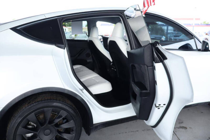 2023 Tesla Model Y Long Range