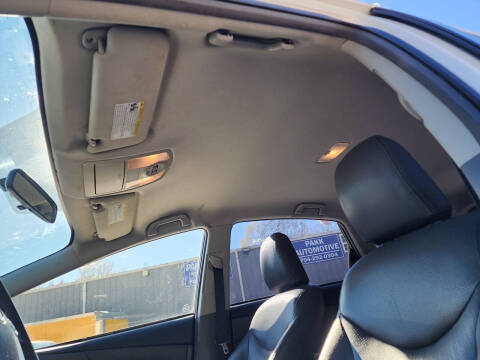 2014 Toyota Prius v Two