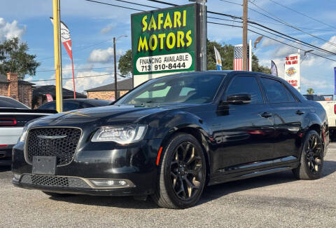 2018 Chrysler 300 S