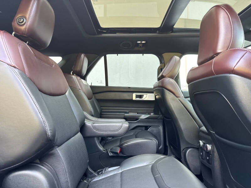 2020 Ford Explorer Platinum