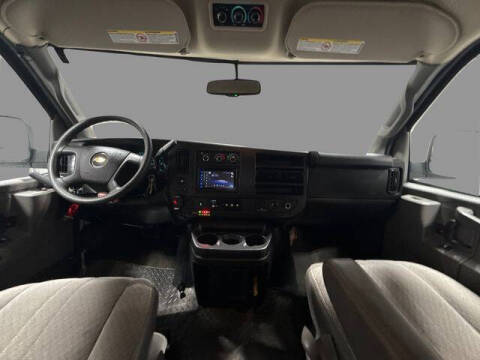 2017 Chevrolet Express LT 3500