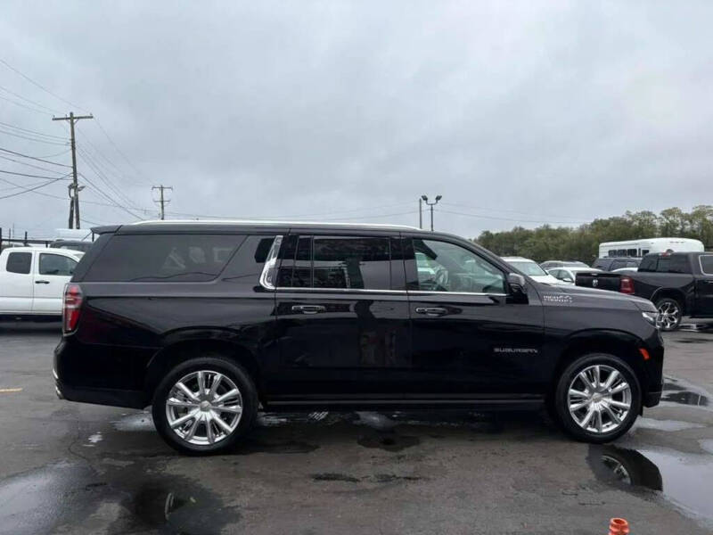 2023 Chevrolet Suburban High Country