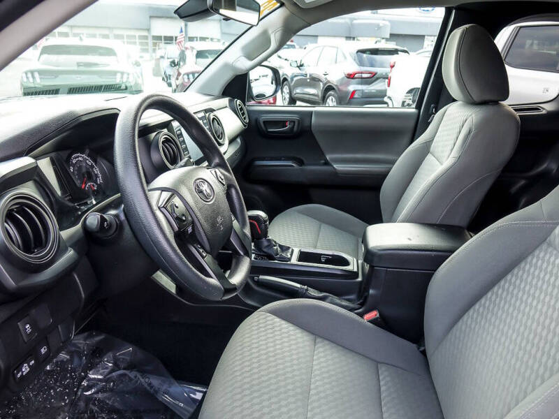 2022 Toyota Tacoma SR