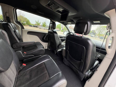 2016 Dodge Grand Caravan SXT Plus