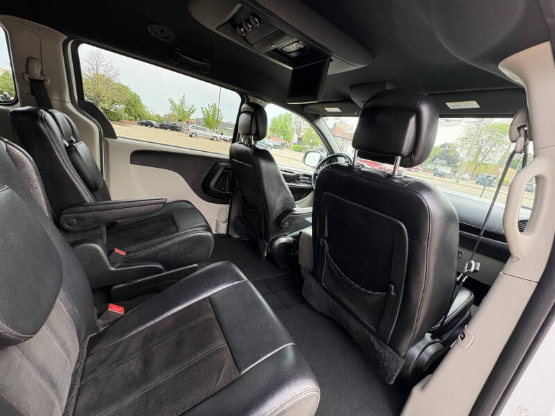 2016 Dodge Grand Caravan SXT Plus