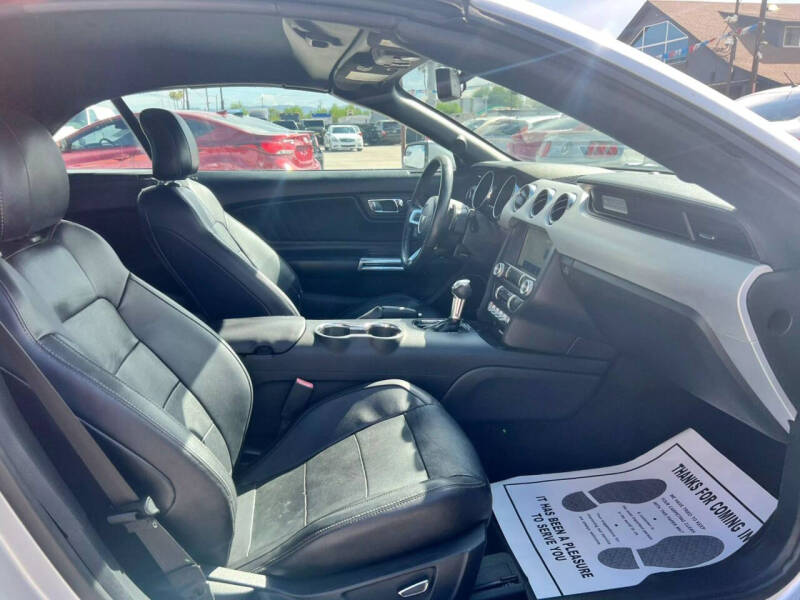 2017 Ford Mustang EcoBoost Premium