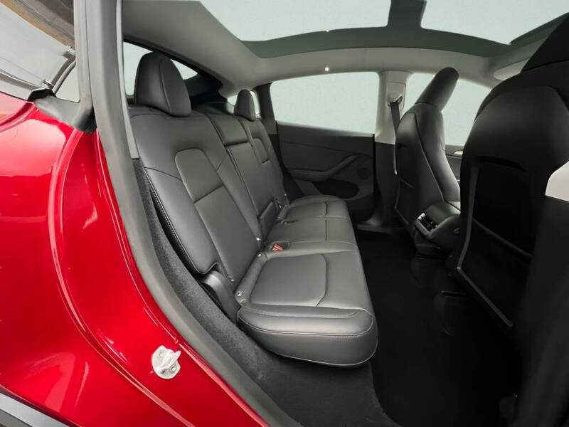 2025 Tesla Model Y Performance