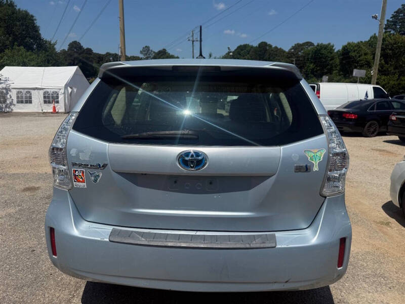 2012 Toyota Prius v Two