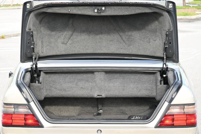 1995 Mercedes-Benz E-Class E 320