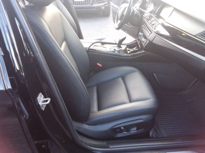 2016 BMW 5 Series 528i