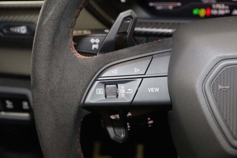 2024 Lamborghini Urus Performante