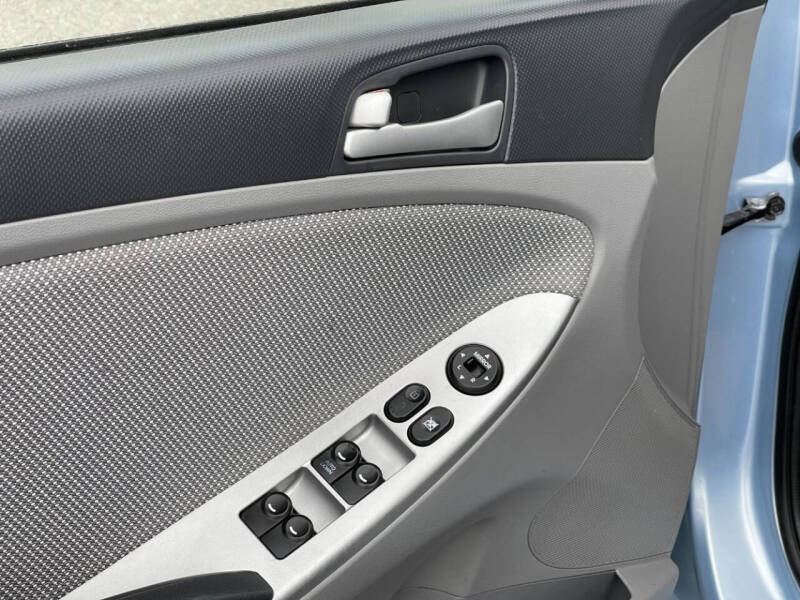2014 Hyundai Accent GS