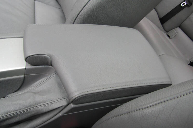 2007 BMW 3 Series 328xi