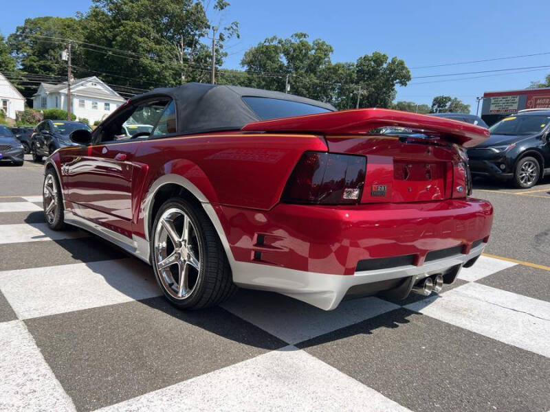 2004 Ford Mustang GT Deluxe