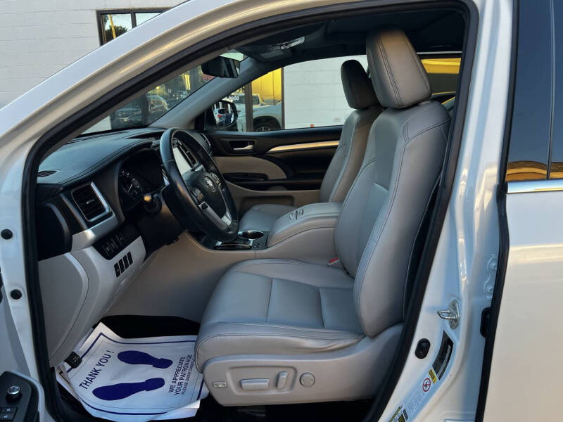 2017 Toyota Highlander XLE