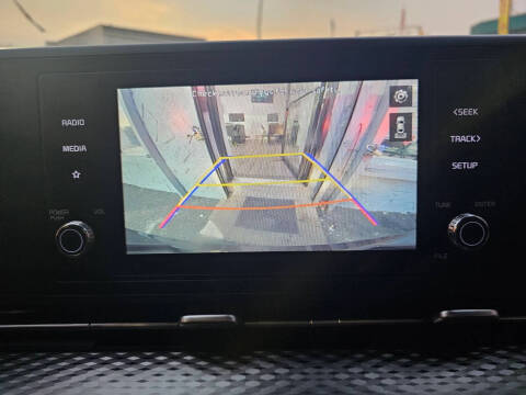 2022 Kia Carnival LX