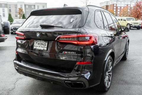 2022 BMW X5 M50i