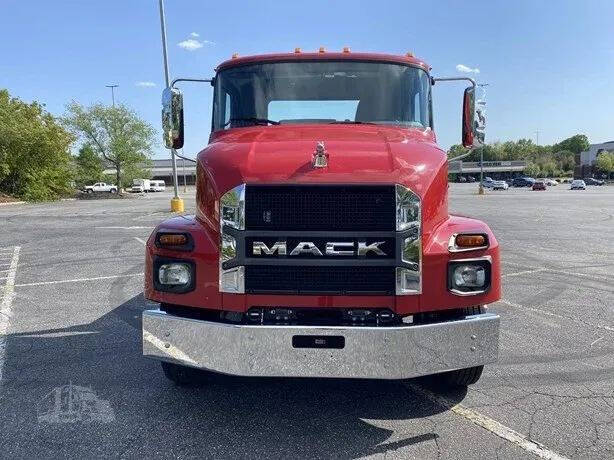 2024 Mack MD6