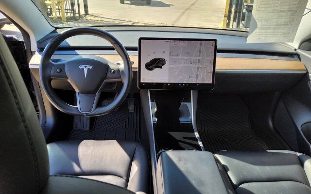 2019 Tesla Model 3 Mid Range