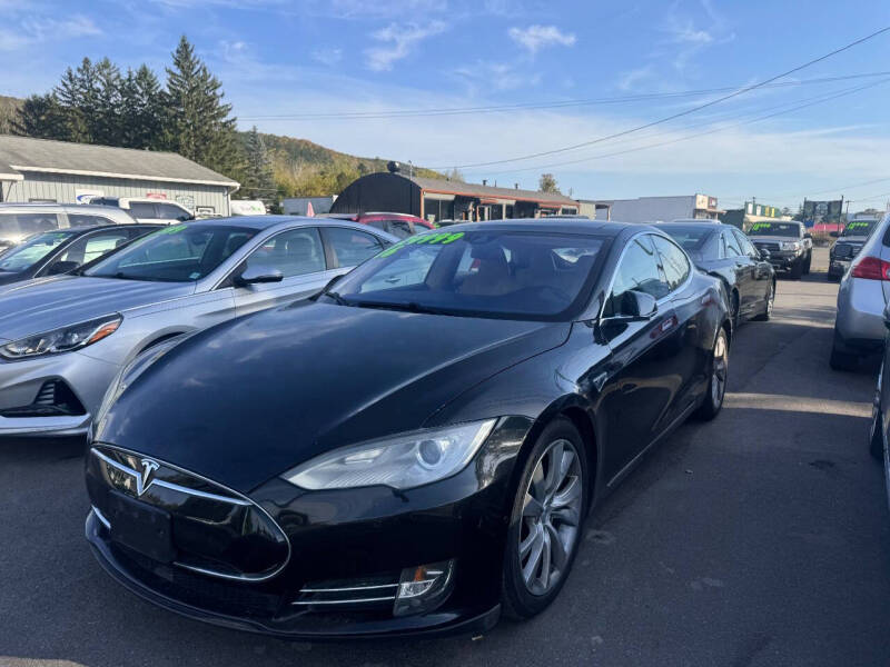 Tesla Model S's photo