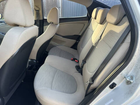 2016 Hyundai Accent SE