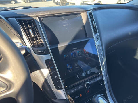 2021 Infiniti Q50 Luxe