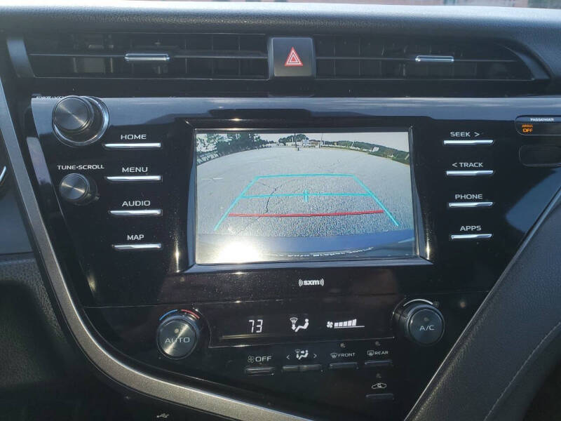 2020 Toyota Camry SE