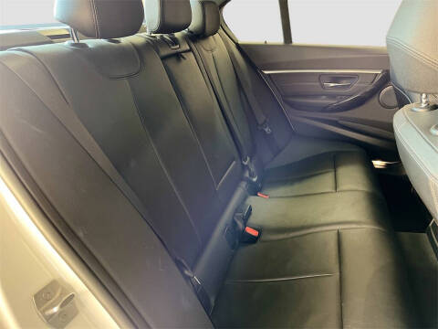 2018 BMW 3 Series 330i xDrive