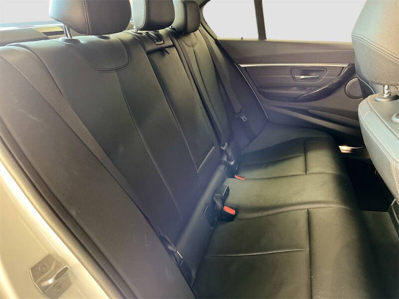 2018 BMW 3 Series 330i xDrive